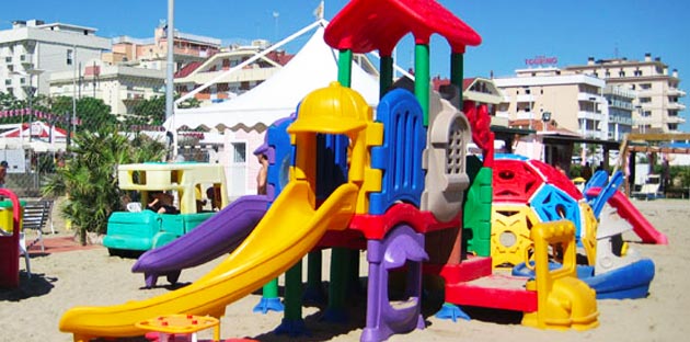 Games for children at the Margherita baths